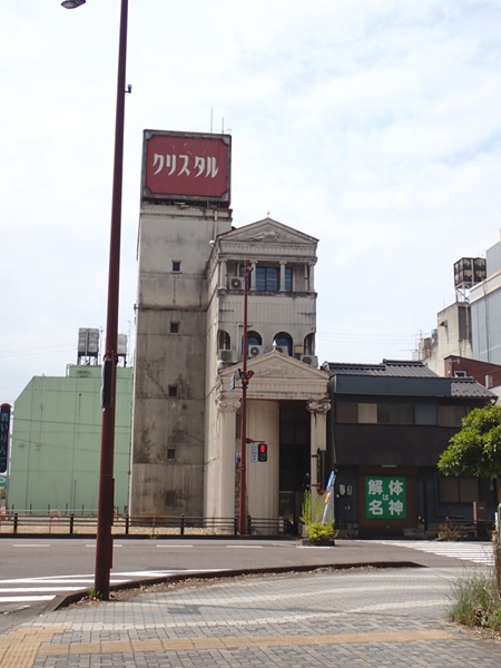 岐阜駅前の建物